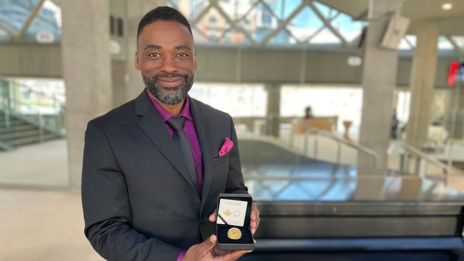 Celebrating Oscar Peterson coin designer Valentine De Landro Celebrating Oscar Peterson coin designer Valentine De Landro