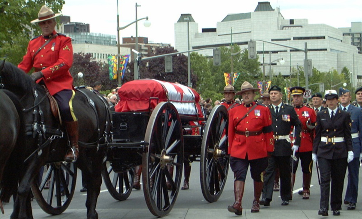 Procession of Canada's Unknown Soldier casket
